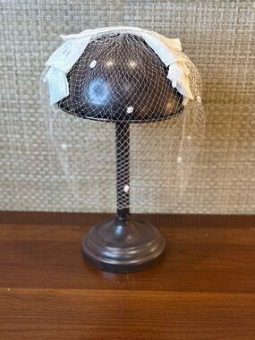VTG 1950s Ivory Bridal Half-Hat with Chenille Dot Birdcage Veil